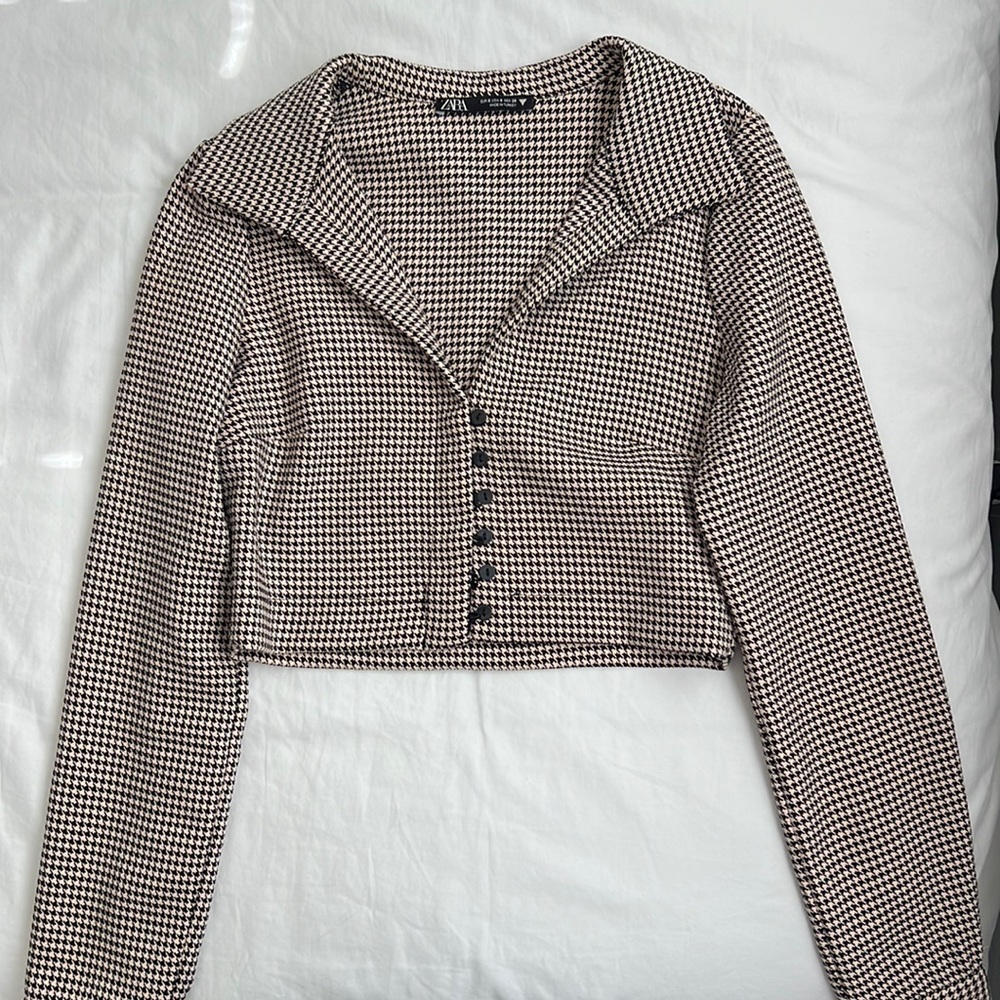 Zara houndstooth cropped long sleeve shirt